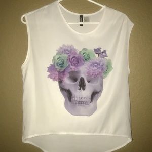 Divided by H&M sleeveless with skull flowers top